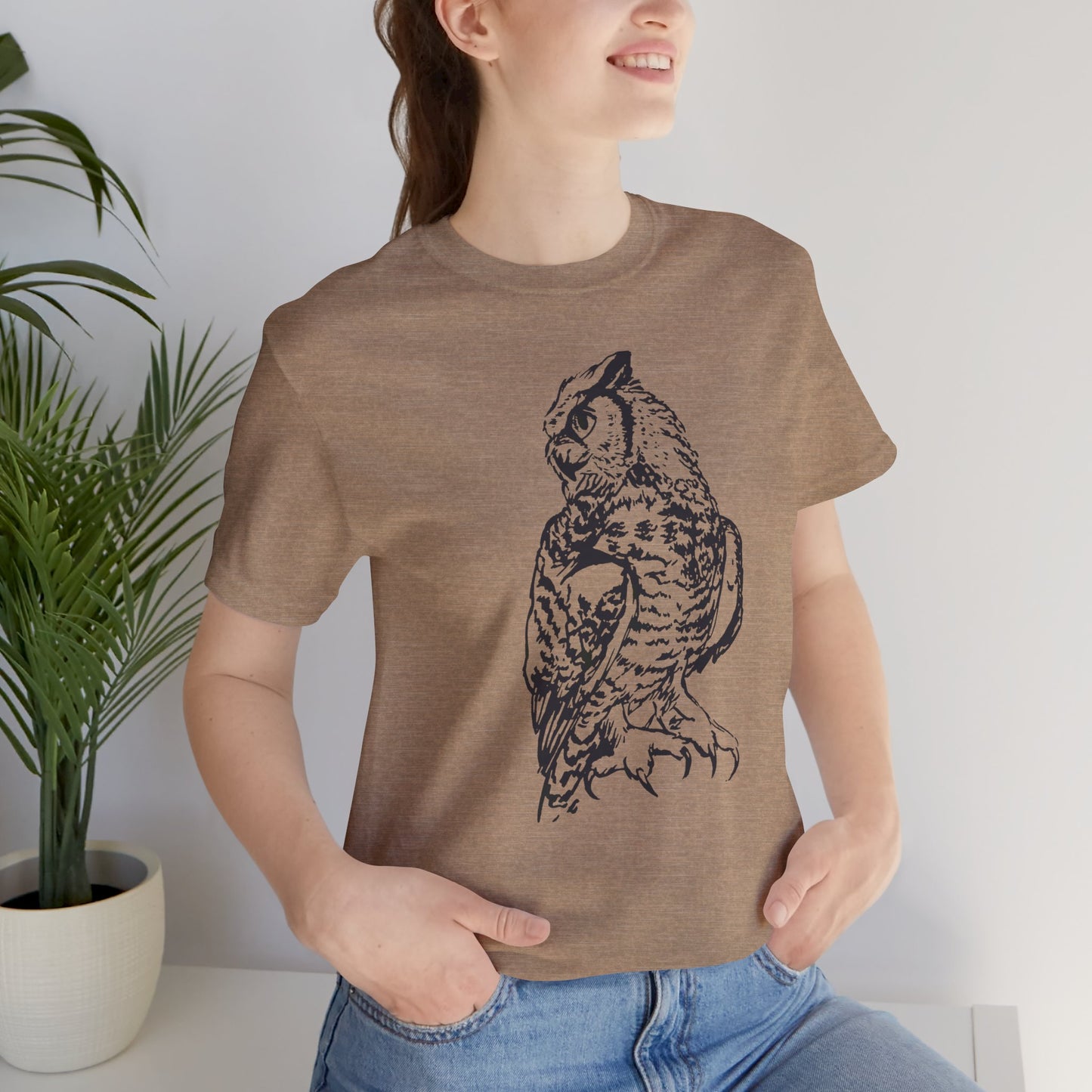 Personalizable Great Horned Owl illustration T-Shirt | Wildlife sketch tee